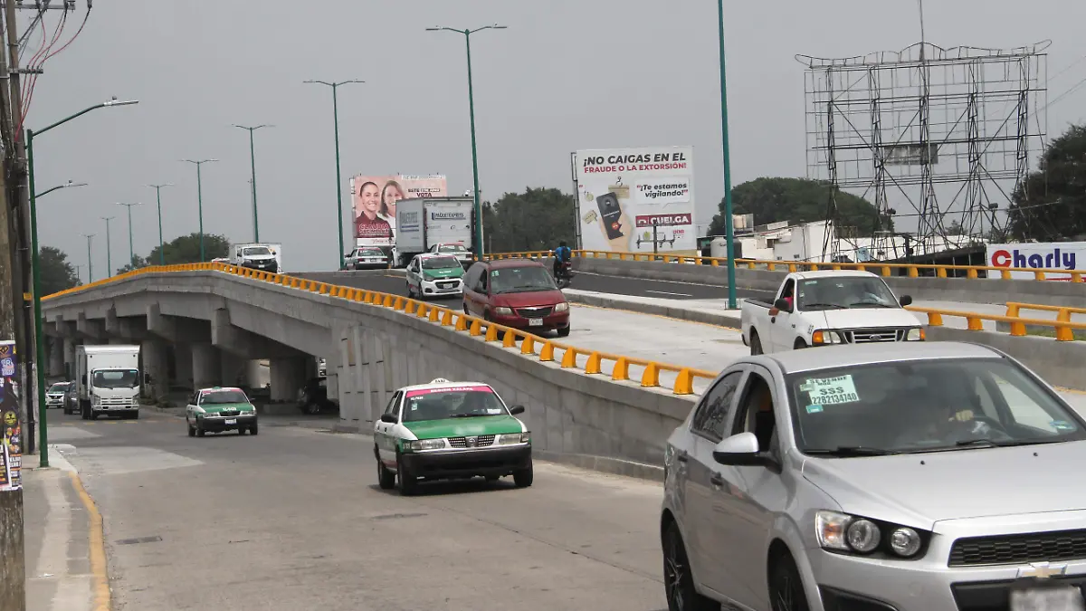 JE19042024861Puente Lazaro Cardenas (1)